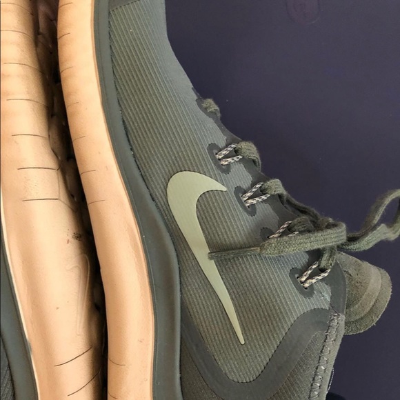 Nike running shoes - Picture 4 of 10